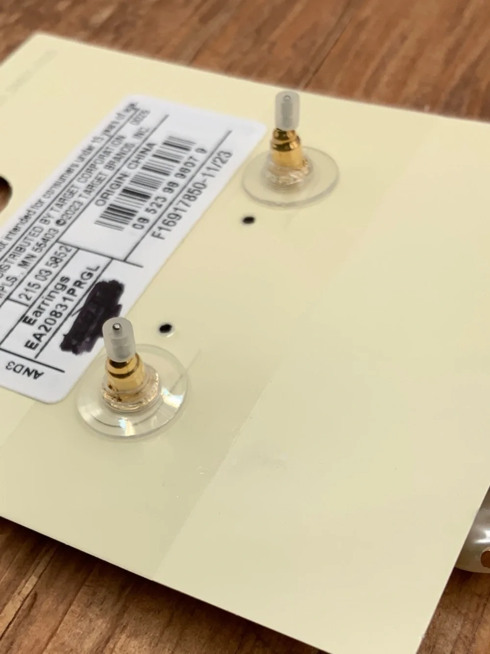 A. New Day Gold Tone Cluster Faux White Baroque Pearl Drop Dangle Earrings - Picture 4 of 5